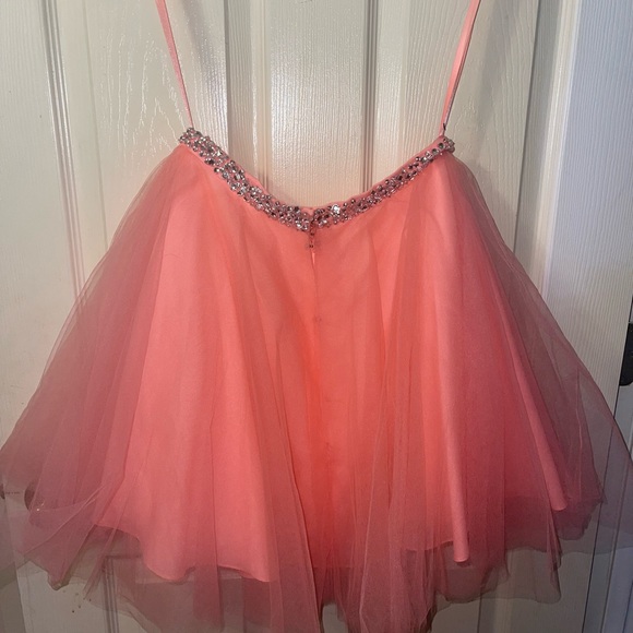 Formal prom dress is size 8 neon coral orange peach with open back. 2 piece - Picture 4 of 16